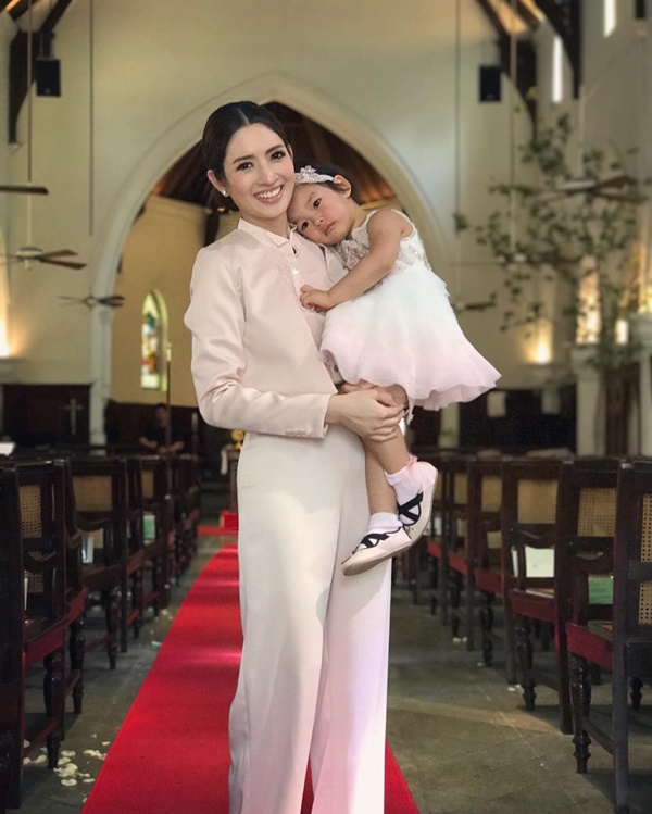 แอฟ ทักษอร