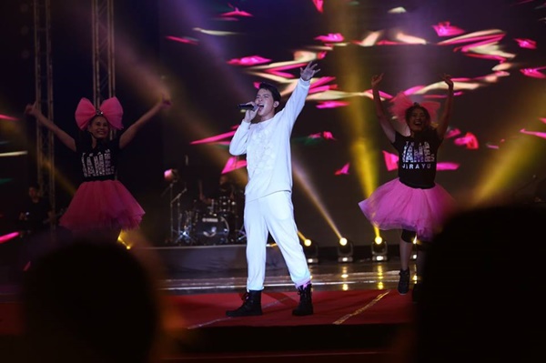 เจมส์ จิ