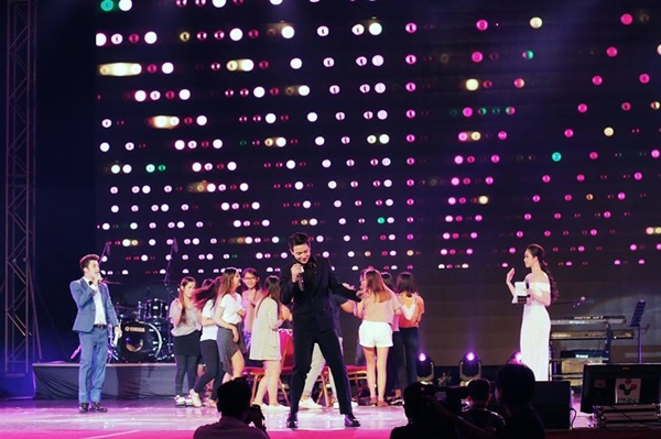 เจมส์ จิ