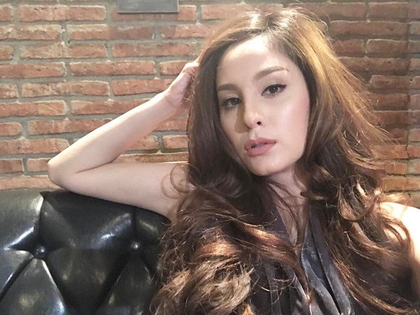  ขวัญ อุษามณี