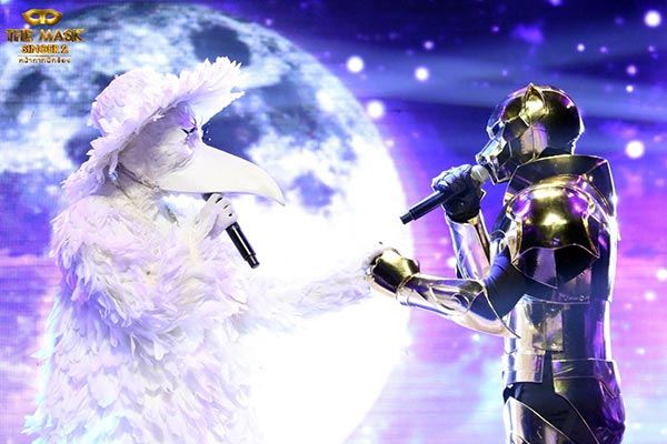 งานเต้นรำในคืนพระจันทร์เต็มดวง