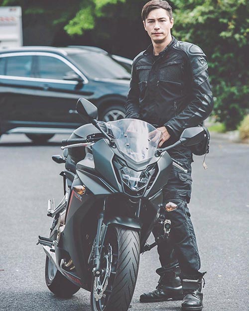 พลอย ปีเตอร์