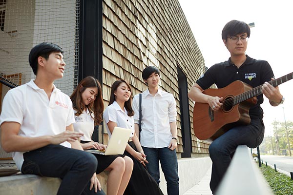 มหาวิทยาลัยกรุงเทพ