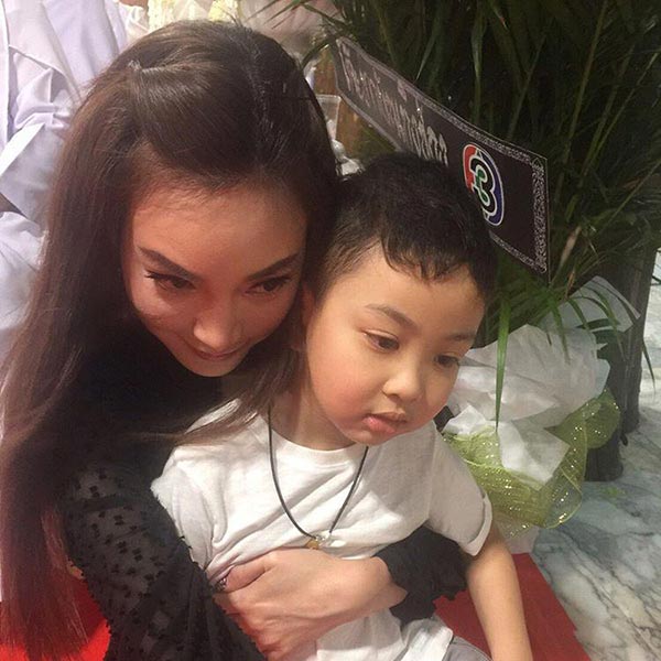 แม่ตั๊ก เสียชีวิต