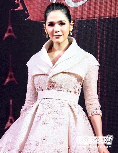 ชมพู่ อารยา