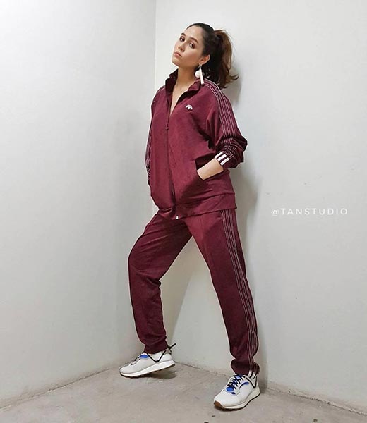 ชมพู่ อารยา