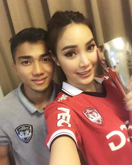 เมย์ พิชญ์นาฏ