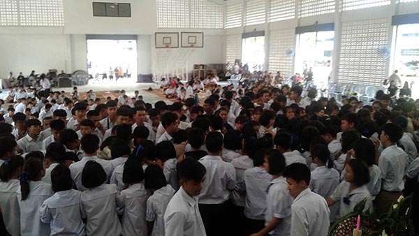 ครูลาออก