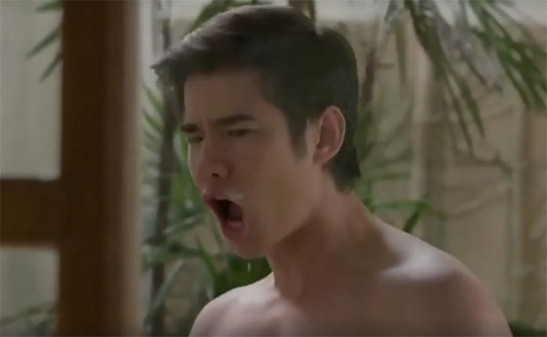 ฮากลิ้ง  มาริโอ้ กับฉากอาบน้ำเย็นใน บัลลังก์ดอกไม้ เล่นใหญ่เกินร้อยมาก