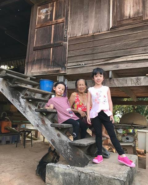 เห็นแล้วอึ้ง ! เปิดบ้านไม้หลักแรกของ โจ๊ก โซคูล ที่จ. พิษณุโลก สภาพเป็นแบบนี้