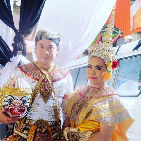 ตุ๊กกี้ สวมชุดไทยงดงาม