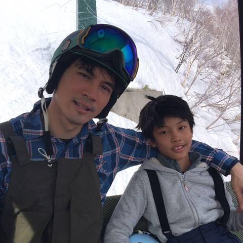 เคน หน่อย จูงมือลูก ๆ น้องคุณ น้องจุน เล่นสกี ตะลุยหิมะที่ญี่ปุ่น  