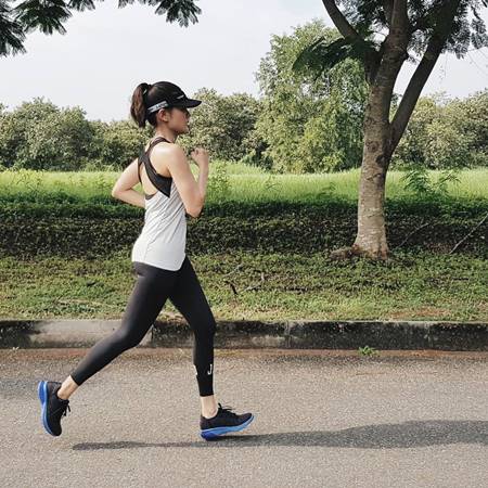 ส่องแฟชั่น ก้อย รัชวิน