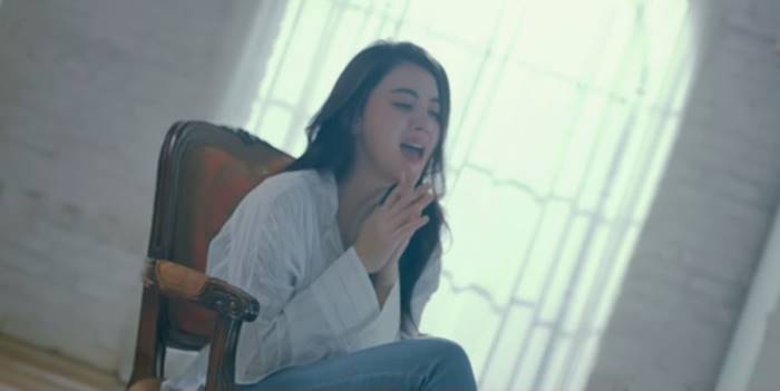 ใหม่ ดาวิกา 