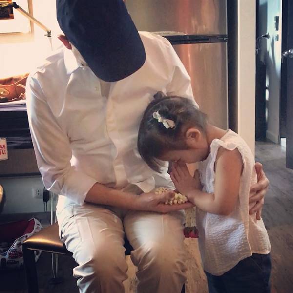 มาดูการไหว้ของ น้องปีใหม่