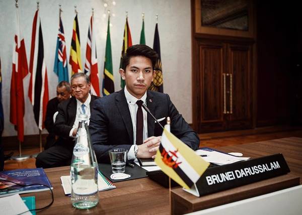 เจ้าชายบรูไนขึ้นแท่นเชื้อพระวงศ์หนุ่มโสดสุดฮอต หลังเจ้าชายแฮร์รี่มีสาวในพระทัยแล้ว