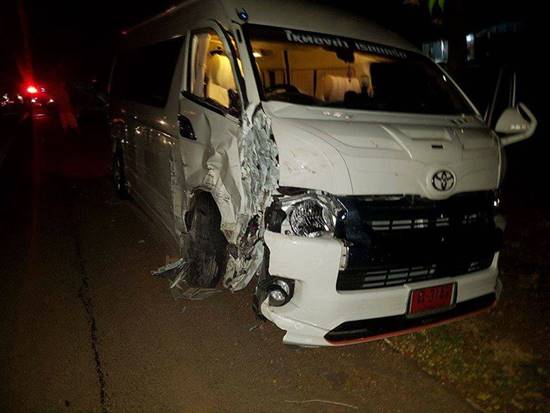 แฟนเพลงช็อก ! รถตู้ 