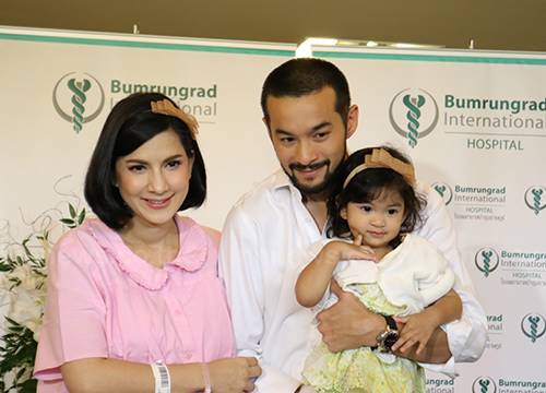 เปิ้ล ภารดี - นิว เชื้อชาติ