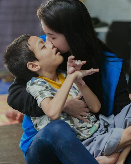 ปู ไปรยา อุทิศตนช่วยเหลือผู้ยากไร้ รับตำแหน่งทูตสันถวไมตรี UNHCR 