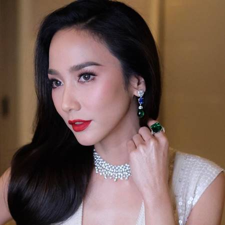 อั้ม พัชราภา ครองที่ 1 คนฟอลโล IG