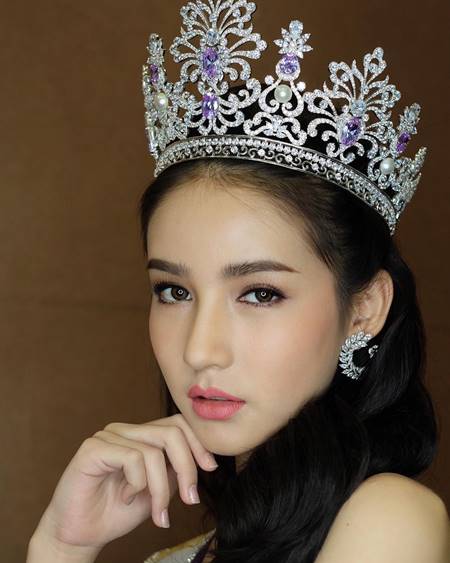 โยชิ รินรดา