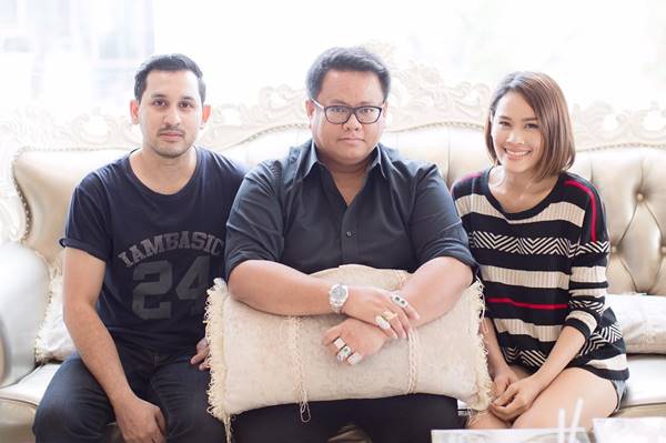 หนูเล็ก ก่อนบ่าย ควงแฟนเข้าร้านเวดดิ้ง หรือเตรียมลั่นระฆังวิวาห์แล้วอีกคู่ !?