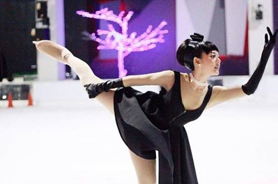 ทับทิม อัญรินทร์ โชว์ลีลาพลิ้วบนลานน้ำแข็ง คว้าที่ 3 แข่งไอซ์สเก็ตระดับประเทศ 