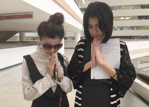 สาวนุ่งสั้นใส่ชุดครุย แจ้งปอท.เอาผิดคนปล่อยภาพ-ขอโทษสังคม