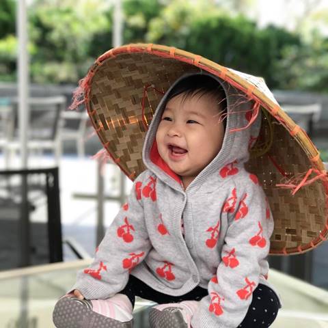 เบนซ์-มิค ยกครอบครัวพา น้องปริม เที่ยวฮองกง ครั้งแรก พร้อมขอลูกอีกคน