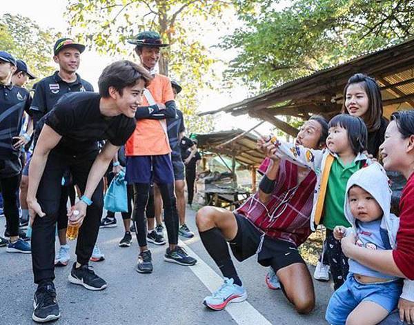 ไมค์ พิรัชต์