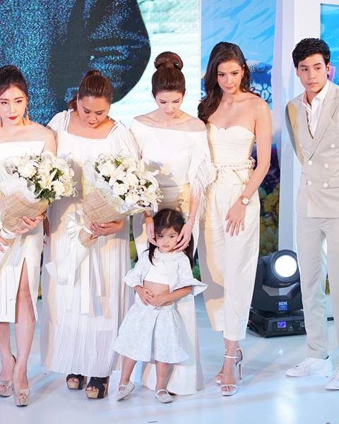 น้องมะลิ กับแฟชั่นแอบแซ่บ โชว์พุงเบา ๆ น่ารักได้ใจพี่จ๋าไปเลย