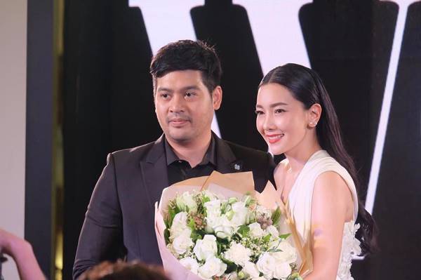 นุ่น ต๊อด กับโมเมนต์สุดหวาน ครบรอบแต่งงาน 7 ปี รักไม่มีเปลี่ยนแปลง  