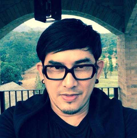 พชร์ อานนท์