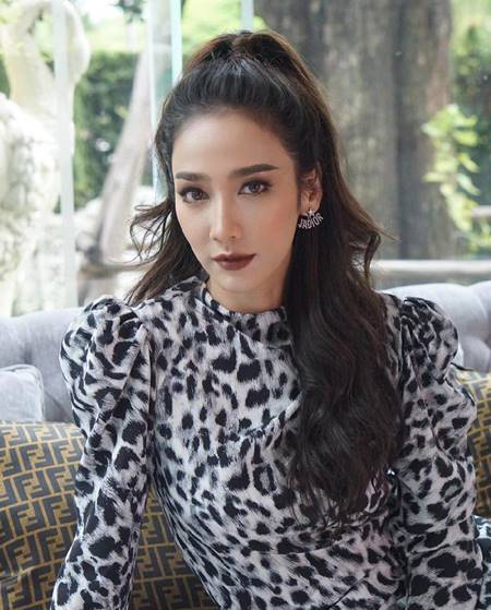 อั้ม พัชราภา ครองที่ 1 คนฟอลโล IG