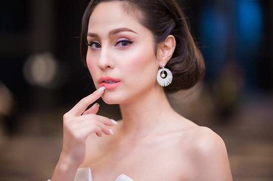 ขวัญ อุษามณี