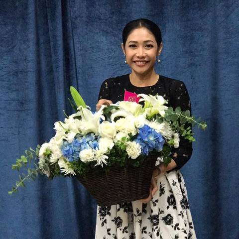 ครูเงาะ รสสุคนธ์ 