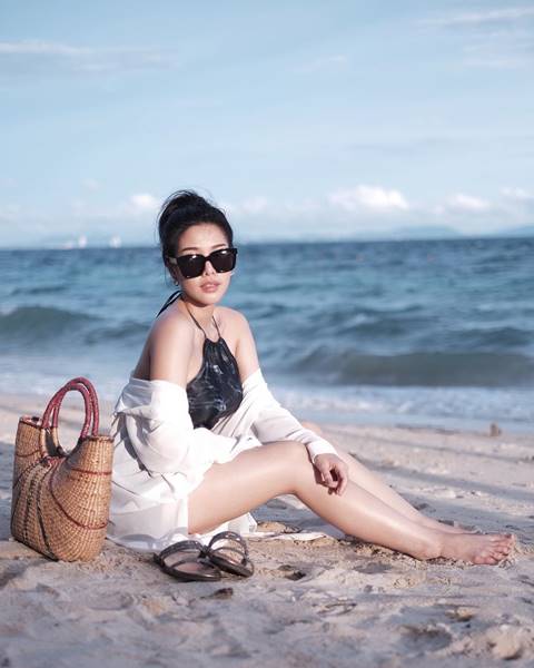 ฝ้าย Am Fine เปิดตัวหวานใจในทริปเที่ยวทะเล