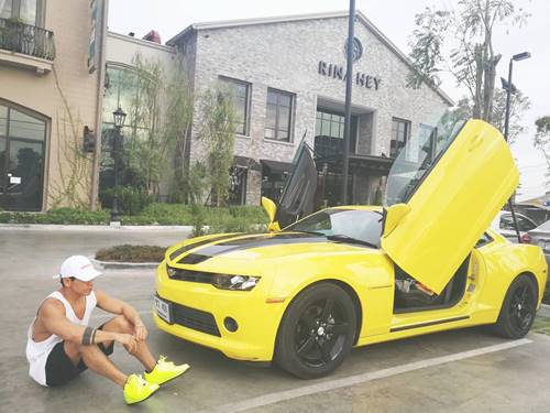 สุดยอด ! เปิดคลังรองเท้า ดีเจเพชรจ้า อลังการเยอะมากนับร้อยคู่ 