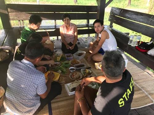 ไผ่ พงศธร