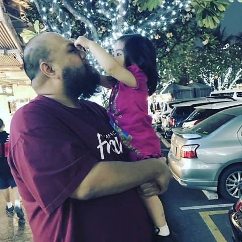 กอล์ฟ ฟักกลิ้ง ฮีโร่ กับเรื่องเล่าในวันเกิด น้องชูใจ จากหัวใจของพ่อ 