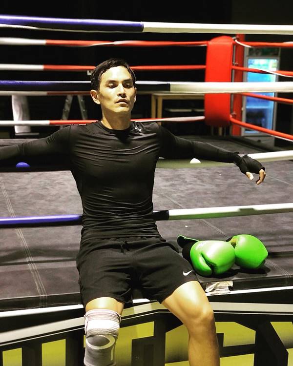 แอฟ ทักษอร 