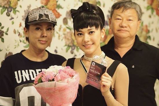 ทับทิม อัญรินทร์ โชว์ลีลาพลิ้วบนลานน้ำแข็ง คว้าที่ 3 แข่งไอซ์สเก็ตระดับประเทศ 