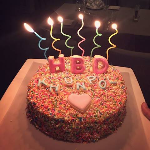 หวานเบอร์แรง ! เกรซ กาญเกล้า เข้าคอร์สเรียนทำเค้ก เซอร์ไพรส์วันเกิด ไฮโซขุนพล 