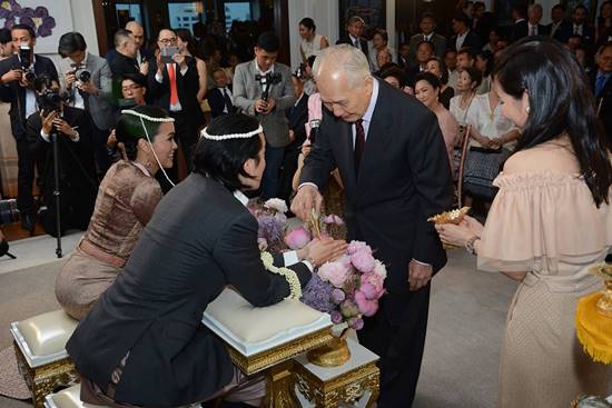 สุเทพ เทือกสุบรรณ ปลื้มใจ น้ำทิพย์ ลูกสาวคนเล็ก แต่งงาน นิโคลัส โฮ 