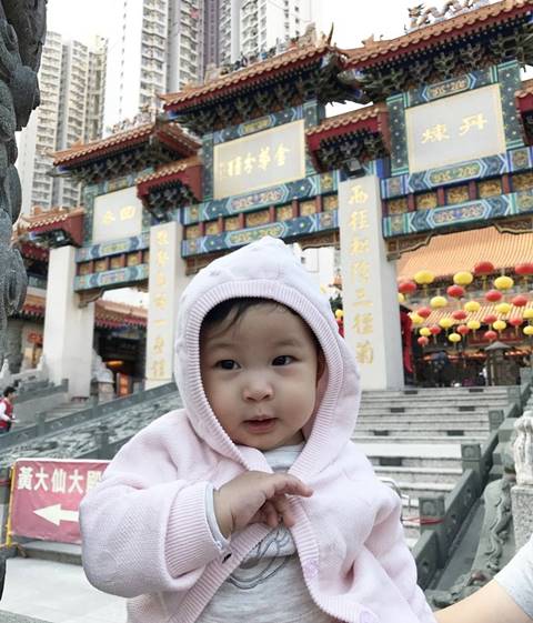 เบนซ์-มิค ยกครอบครัวพา น้องปริม เที่ยวฮองกง ครั้งแรก พร้อมขอลูกอีกคน