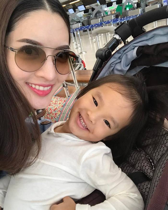 เปิดคอมเมนต์ IG แอฟ ทักษอร กำลังใจล้นหลาม