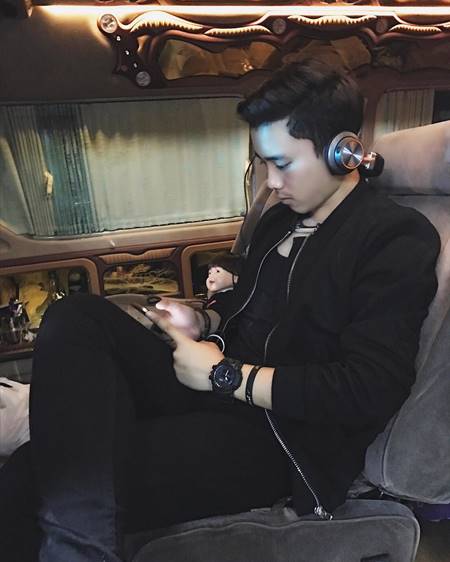 คลิปนาที เบิ้ล ปทุมราช นักร้องหนุ่มจับได้ใบแดง ทบ.2