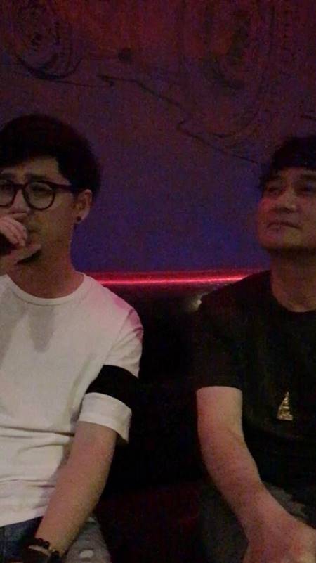 ทอม Room 39 โชว์ร้องเพลง มือปืน ให้ ปู ฟังสด ๆ จนปูทำหน้าแบบนี้  !! 