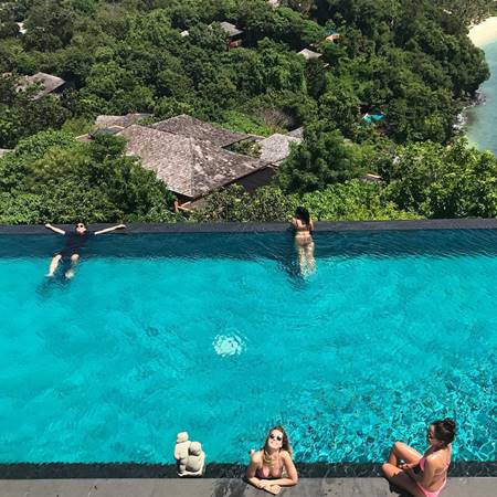 พลอย เฌอมาลย์