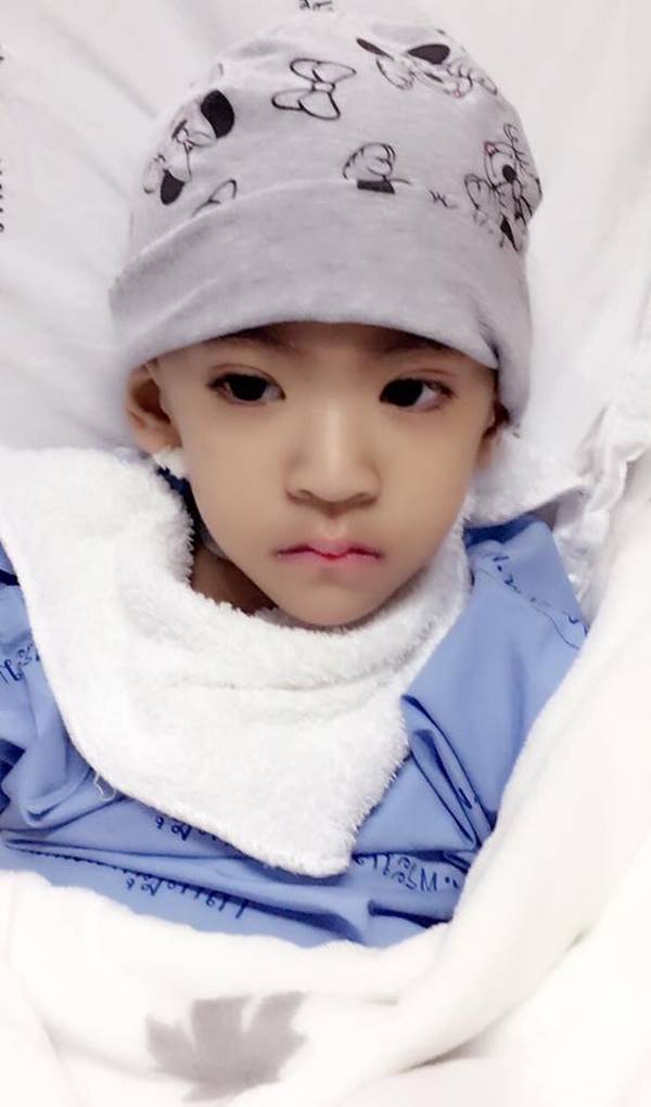 น้องสกาย เริ่มยิ้มได้ ก่อนเข้าทำคีโมรอบหน้า